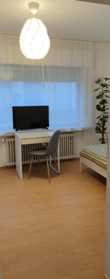 Schoene Und Optimal Gelegene Wohnung Og Weisskirchen 外观 照片