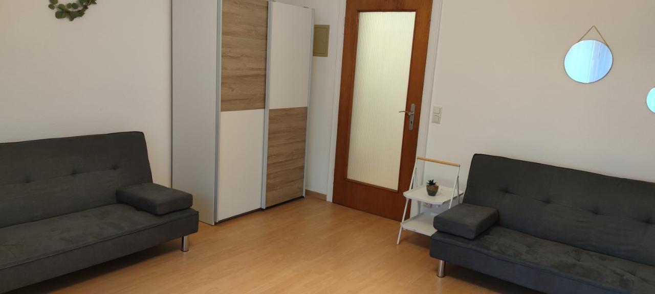 Schoene Und Optimal Gelegene Wohnung Og Weisskirchen 外观 照片
