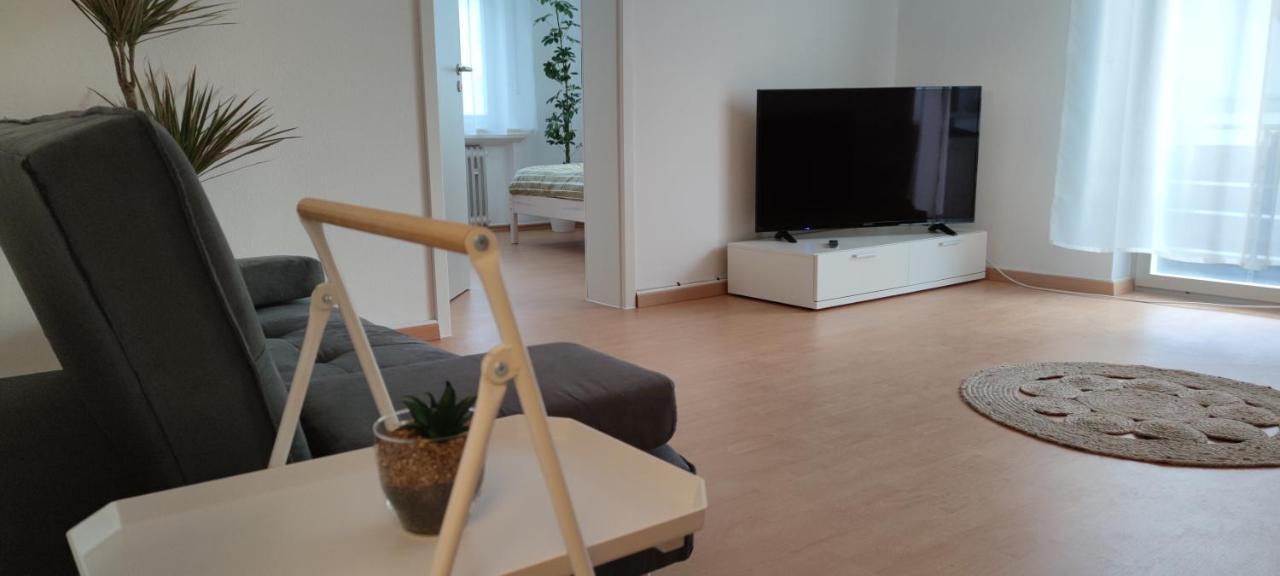 Schoene Und Optimal Gelegene Wohnung Og Weisskirchen 外观 照片